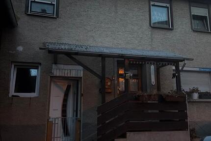 Haus Ötisheim - 4 Zimmer, 130 m&sup2;, 1.200&euro; | Angebot:27617766