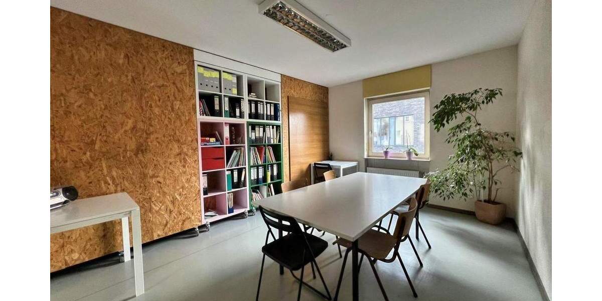 Etagenwohnung Bretten - 9 Zimmer, 253 m&sup2;, 699.000&euro; | Angebot:25706281