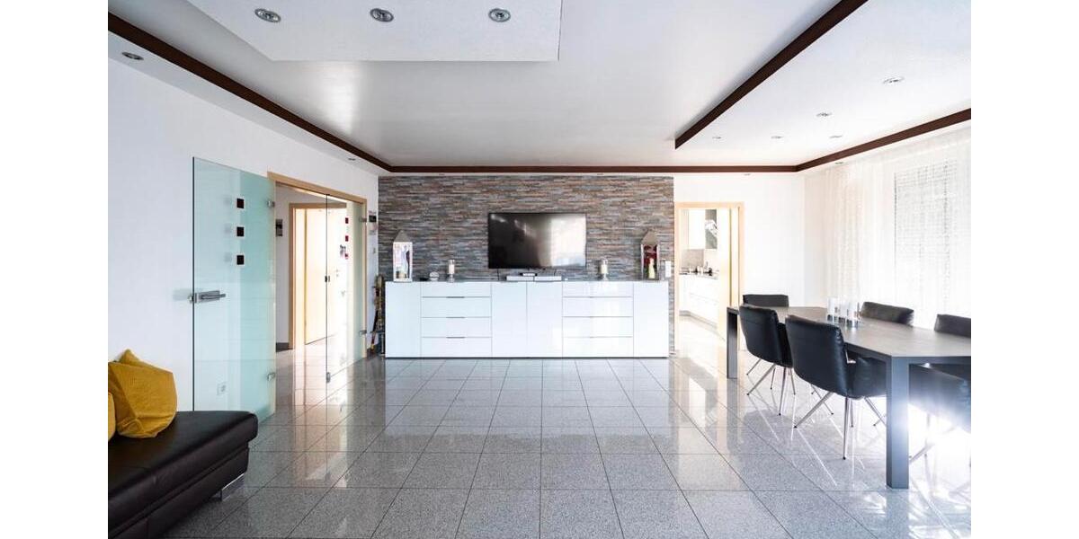 Einfamilienhaus Schwaigern - 6 Zimmer, 180 m&sup2;, 590.000&euro; | Angebot:24534865