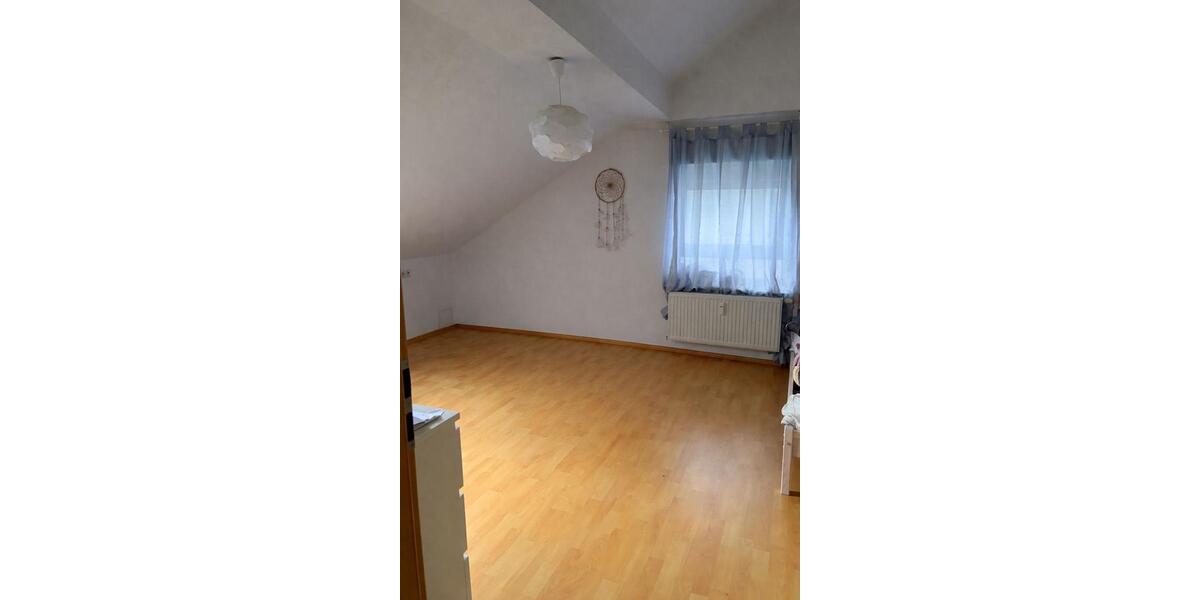 Dachgeschoßwohnung Neckarsulm - 3 Zimmer, 75 m&sup2;, 950&euro; | Angebot:25169205