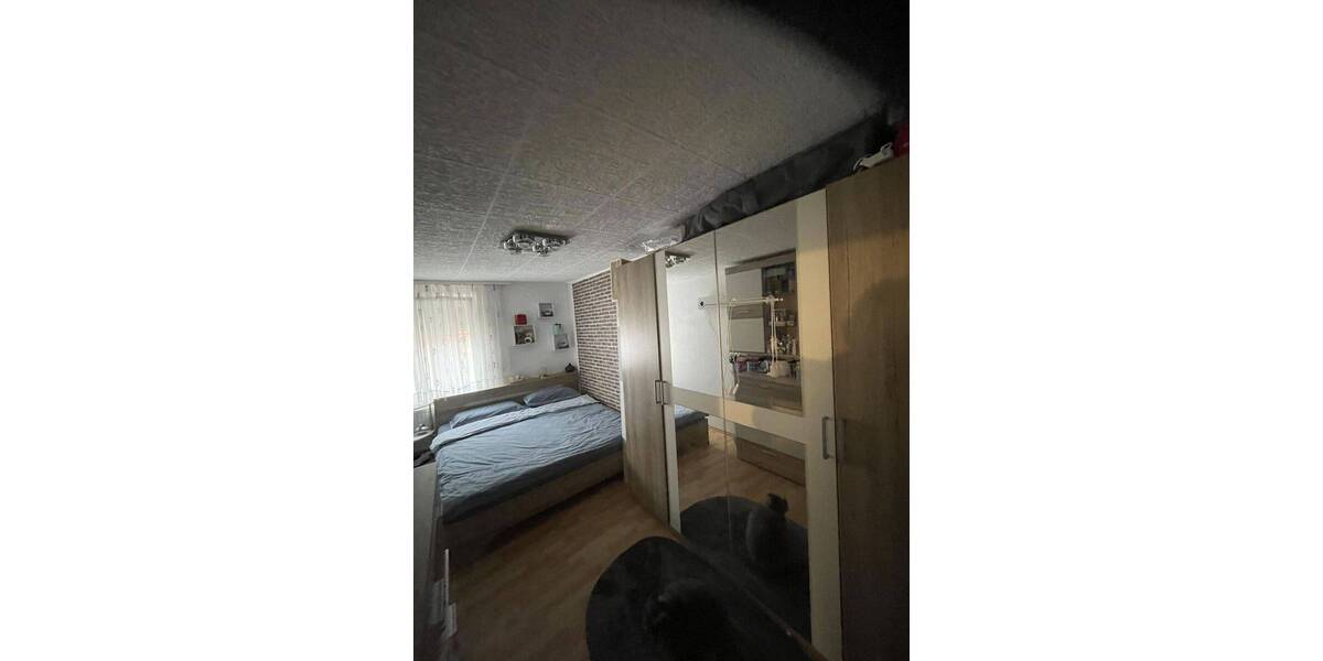 Reihenmittelhaus Kirchheim - 7 Zimmer, 165 m&sup2;, 298.000&euro; | Angebot:25706133