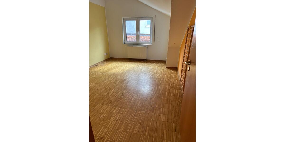 Doppelhaushälfte Bönnigheim - 4 Zimmer, 116 m&sup2;, 1.500&euro; | Angebot:25894769