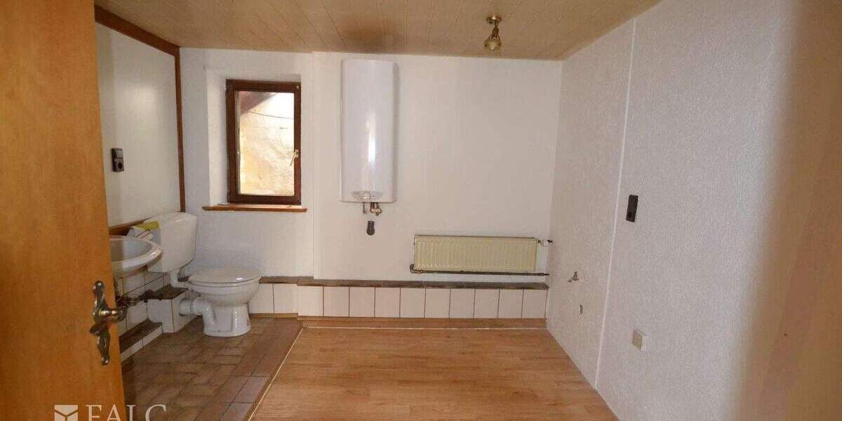 Mehrfamilienhaus, Wohnhaus Angelbachtal - 5 Zimmer, 372 m&sup2;, 350.000&euro; | Angebot:25697197