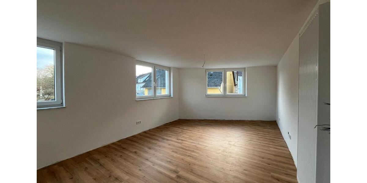 Etagenwohnung Oberderdingen - 4 Zimmer, 110 m&sup2;, 1.400&euro; | Angebot:25325057