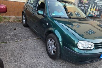 VW Golf 139.000 km 2.699 &euro; Bad Rappenau 74906