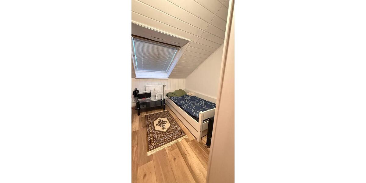 Dachgeschoßwohnung Eppingen - 2.5 Zimmer, 55 m&sup2;, 650&euro; | Angebot:25615136