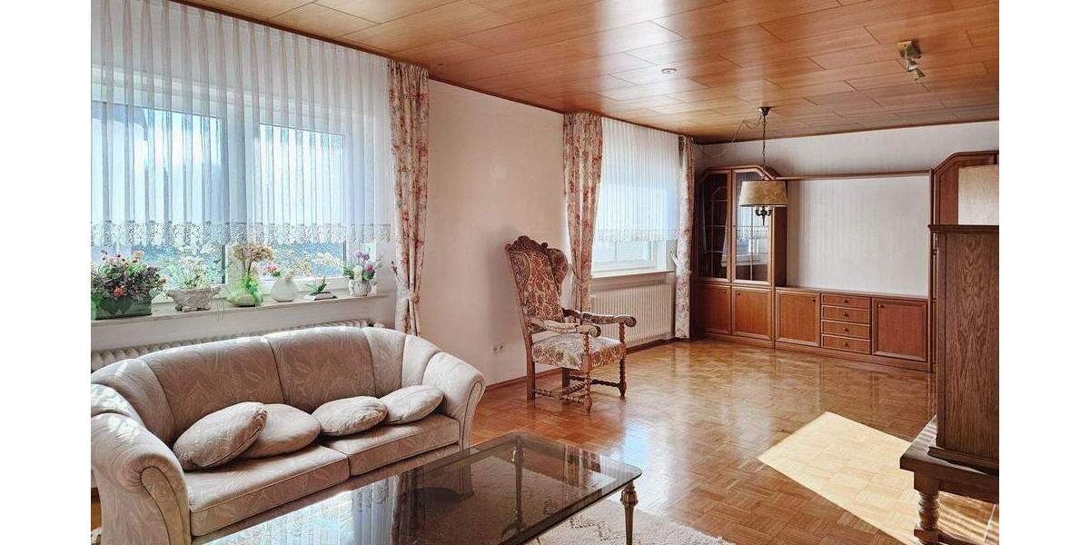 Mehrfamilienhaus, Wohnhaus Wiesloch - 4 Zimmer, 135 m&sup2;, 370.000&euro; | Angebot:25676586