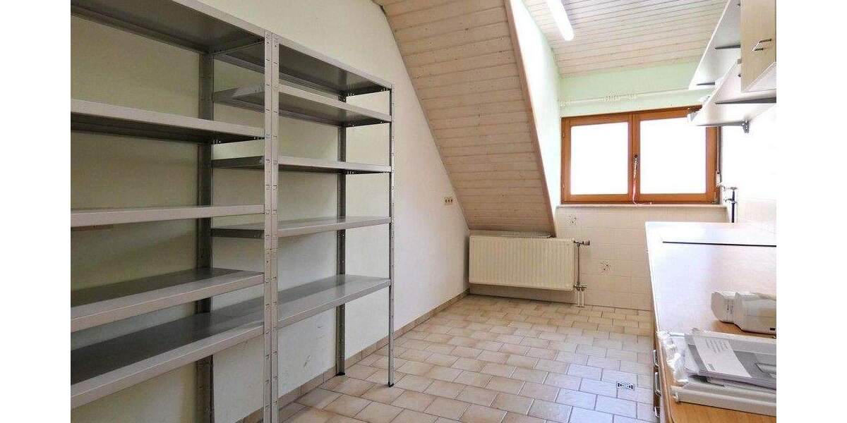 Etagenwohnung Heilbronn Biberach Biberach - 4 Zimmer, 137 m&sup2;, 1.100&euro; | Angebot:25695864