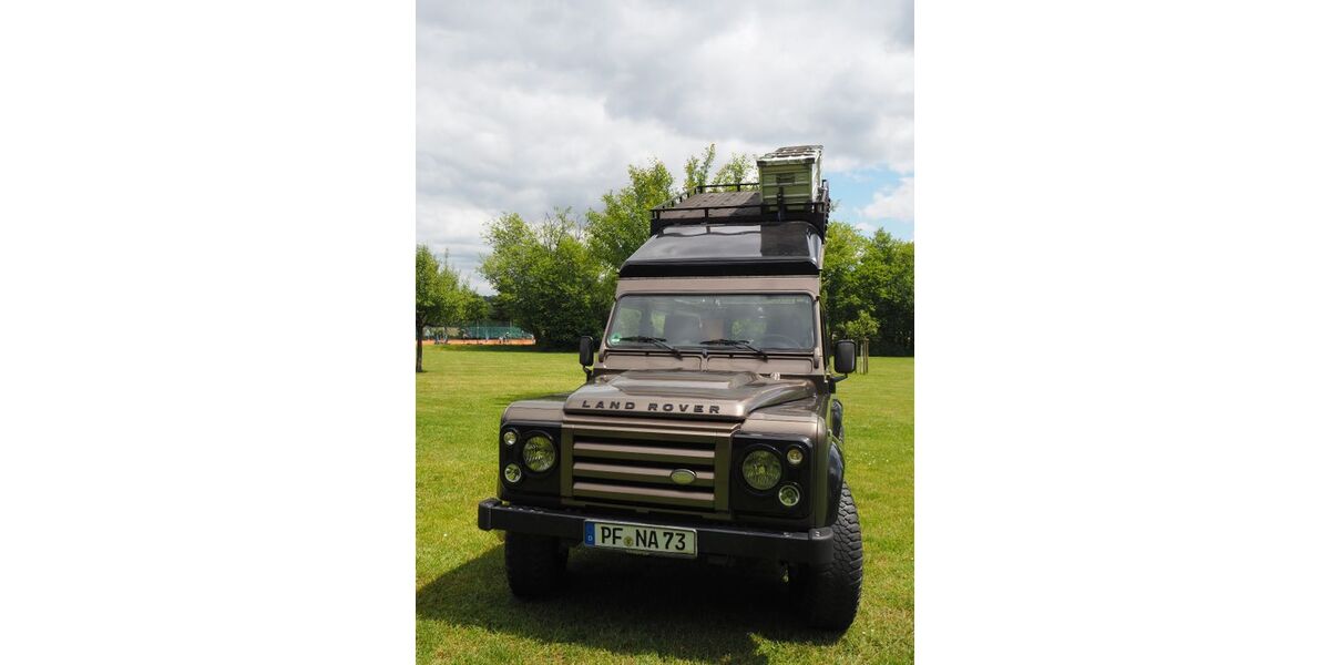 Land Rover Defender 52.100 km 64.000 &euro; Maulbronn 75433