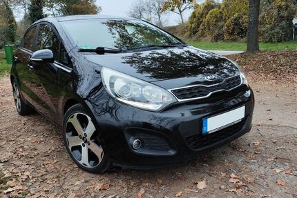 Kia Rio 214.000 km 4.700 &euro; Güglingen 74363