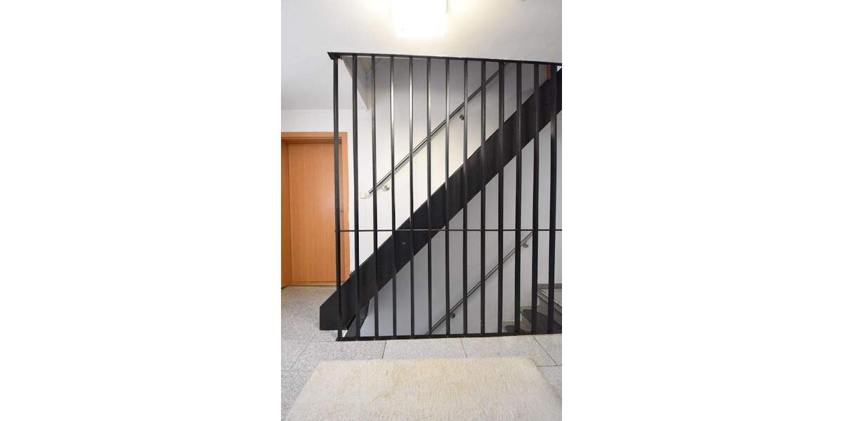 Einfamilienhaus Sinsheim - 9 Zimmer, 202 m&sup2;, 499.000&euro; | Angebot:25775470