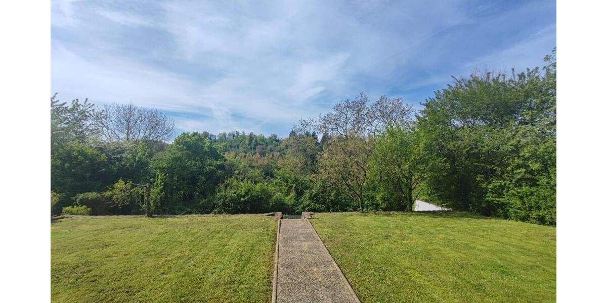 Einfamilienhaus Bretten - 7 Zimmer, 151 m&sup2;, 695.000&euro; | Angebot:25682176