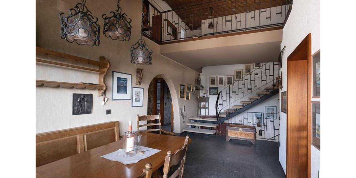 Einfamilienhaus Niefern-Öschelbronn Öschelbronn - 10 Zimmer, 459 m&sup2;, 950.000&euro; | Angebot:27096882