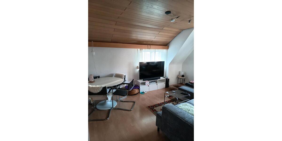 Dachgeschoßwohnung Lauffen am Neckar - 3.5 Zimmer, 80 m&sup2;, 850&euro; | Angebot:25540129