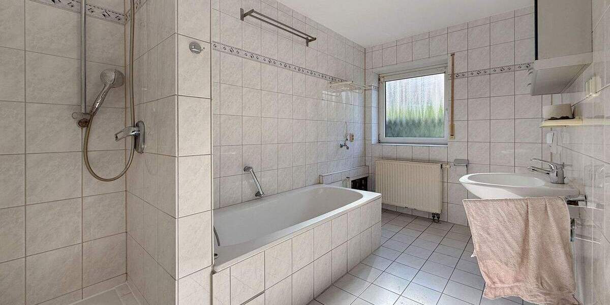 Etagenwohnung Leimen St Ilgen - 2 Zimmer, 64 m&sup2;, 170.000&euro; | Angebot:25676546