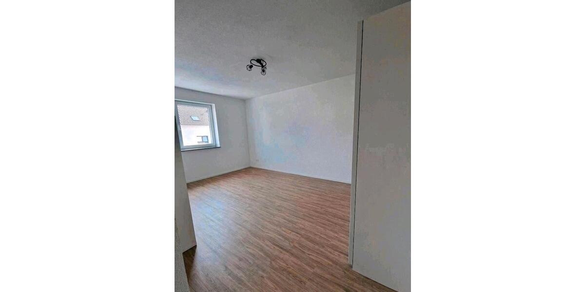 Doppelhaushälfte Neckarsulm - 9 Zimmer, 200 m&sup2;, 749.000&euro; | Angebot:25945595