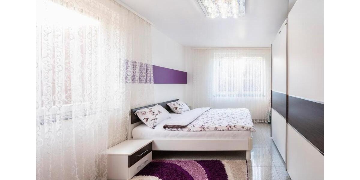 Einfamilienhaus Schwaigern - 6 Zimmer, 180 m&sup2;, 590.000&euro; | Angebot:24534865