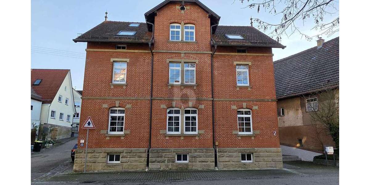 Einfamilienhaus Besigheim - 8 Zimmer, 273 m&sup2;, 820.000&euro; | Angebot:25439386