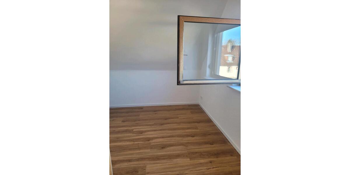 Dachgeschoßwohnung Heilbronn - 4 Zimmer, 63 m&sup2;, 1.100&euro; | Angebot:25286368