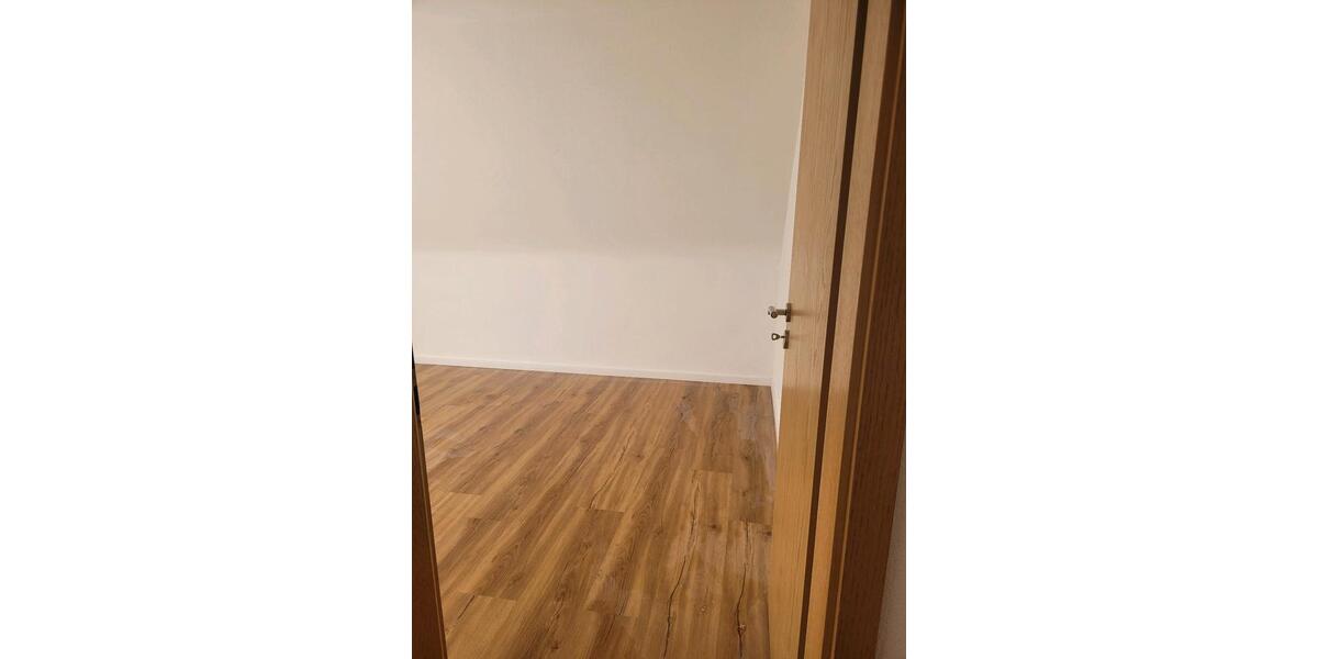 Dachgeschoßwohnung Heilbronn - 4 Zimmer, 63 m&sup2;, 1.100&euro; | Angebot:25286368