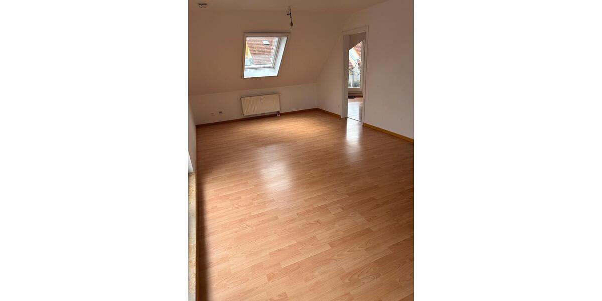 Dachgeschoßwohnung Bad Wimpfen - 3 Zimmer, 73 m&sup2;, 880&euro; | Angebot:25799821