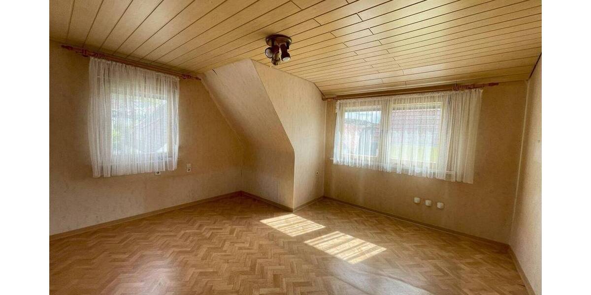 Einfamilienhaus Gemmrigheim - 8 Zimmer, 158 m&sup2;, 349.000&euro; | Angebot:25781230