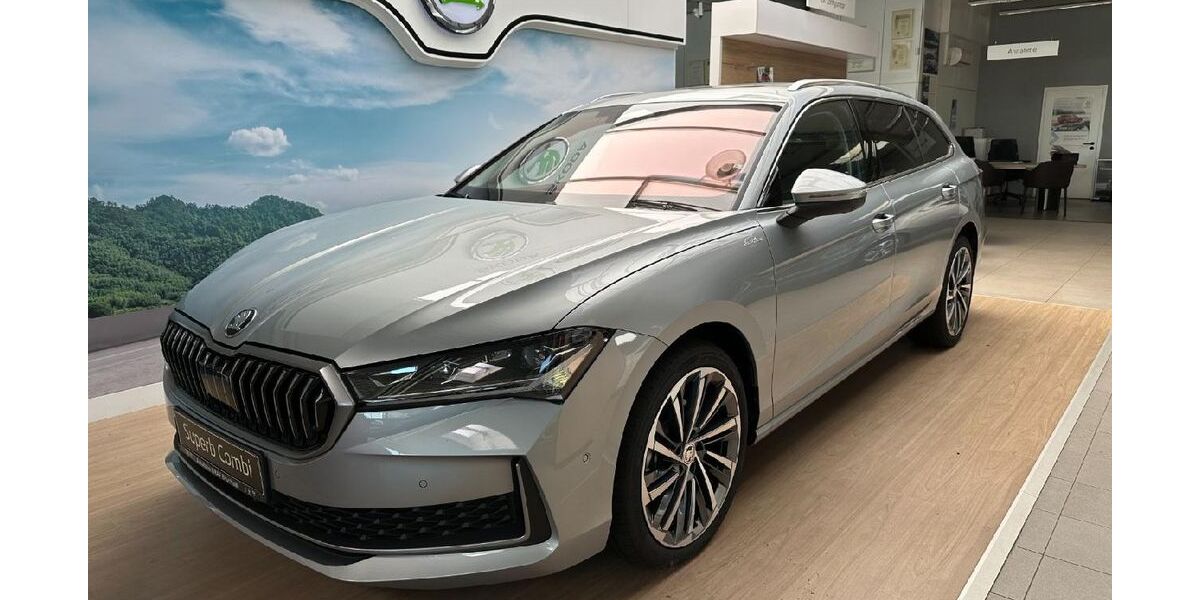 Skoda Superb 15.900 km 41.390 &euro; Bruchsal 76646