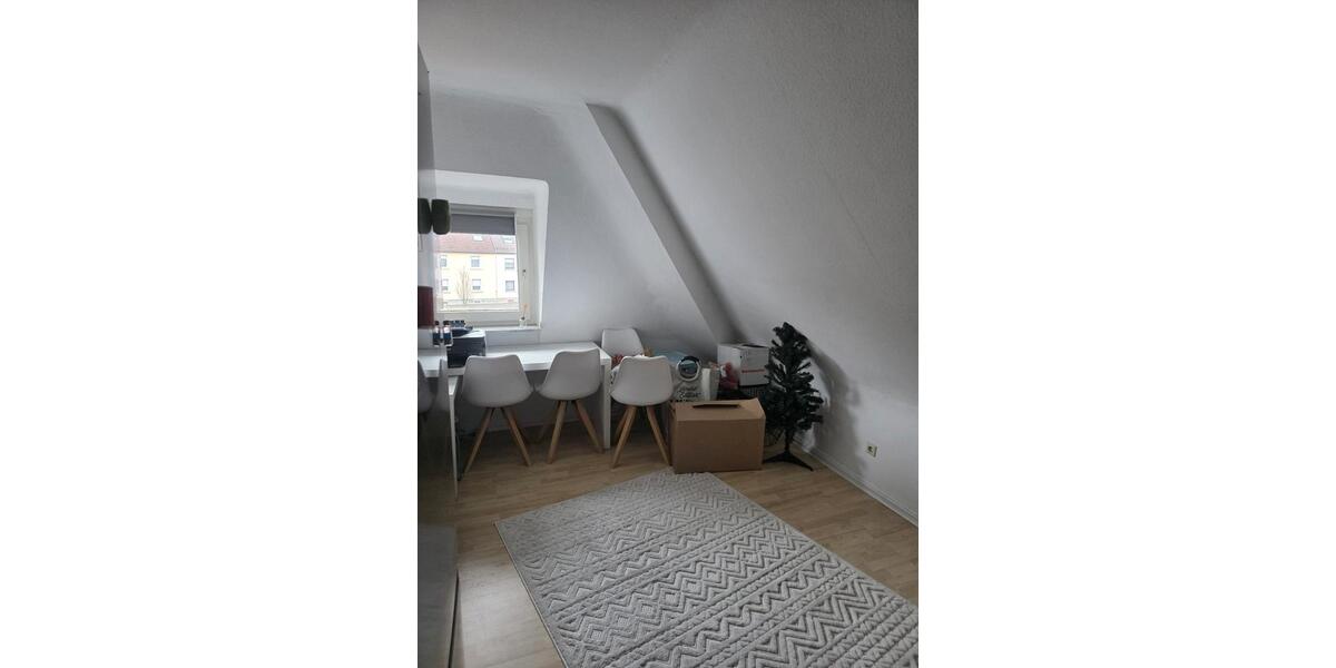 Dachgeschoßwohnung Weingarten (Baden) - 4 Zimmer, 85 m&sup2;, 990&euro; | Angebot:26566590