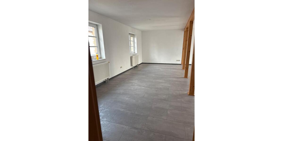 Etagenwohnung Sinsheim - 3 Zimmer, 84 m&sup2;, 1.050&euro; | Angebot:24826910