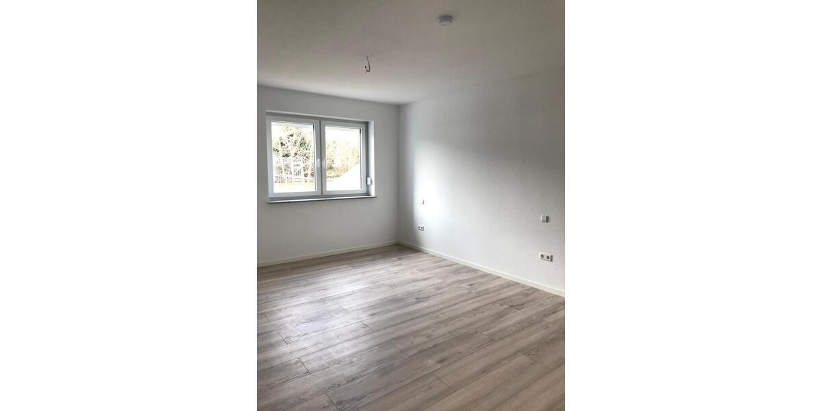 Erdgeschoßwohnung Gemmingen - 4 Zimmer, 123 m&sup2;, 1.100&euro; | Angebot:26181805