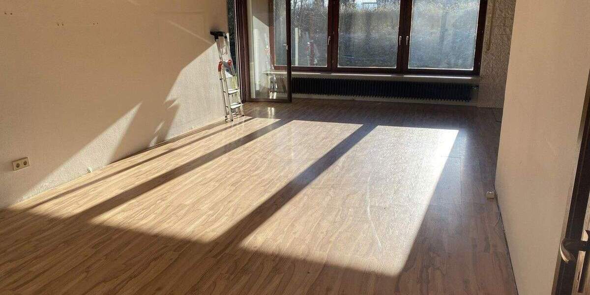 Einfamilienhaus Sinsheim - 7 Zimmer, 220 m&sup2;, 649.000&euro; | Angebot:25657488