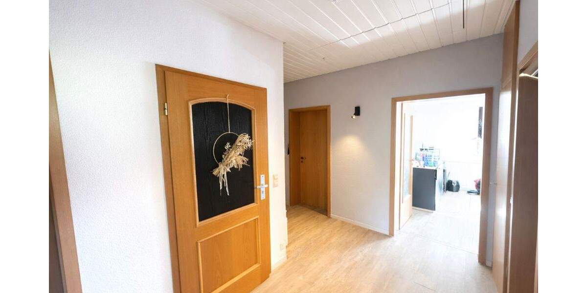 Mehrfamilienhaus, Wohnhaus Kirchardt Berwangen - 6 Zimmer, 219 m&sup2;, 569.000&euro; | Angebot:25693229