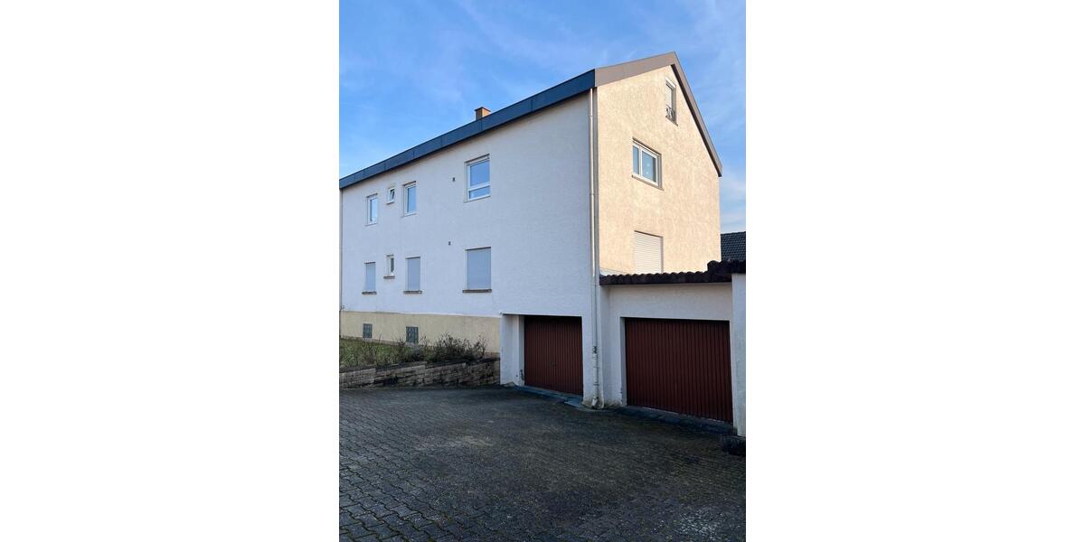 Mehrfamilienhaus, Wohnhaus Sachsenheim - 10 Zimmer, 210 m&sup2;, 699.000&euro; | Angebot:25168235