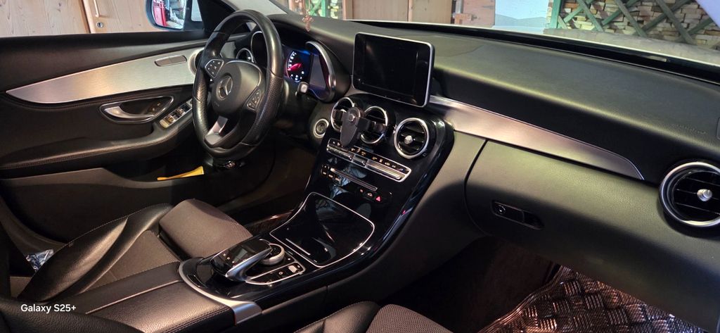 Mercedes-Benz C 220 149.500 km 16.900 &euro; Hambrücken 76707