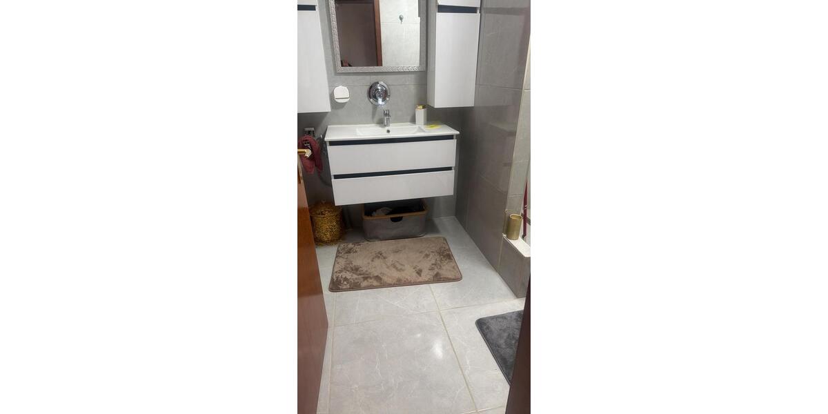 Etagenwohnung Sinsheim - 4 Zimmer, 105 m&sup2;, 1.000&euro; | Angebot:25654080