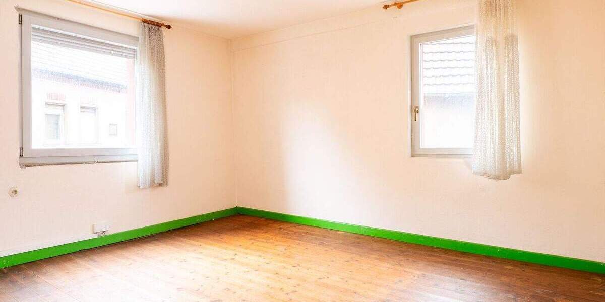 Einfamilienhaus Eppingen Elsenz - 6 Zimmer, 157 m&sup2;, 178.000&euro; | Angebot:26702918