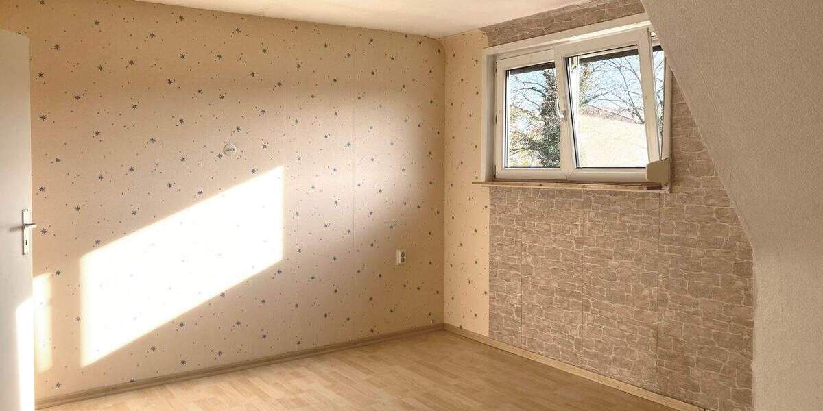 Einfamilienhaus Güglingen - 6 Zimmer, 130 m&sup2;, 350.000&euro; | Angebot:25747544