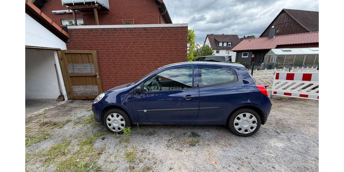 Renault Clio 181.486 km 1.980 &euro; Kürnbach 75057