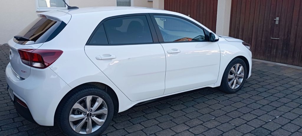 Kia Rio 28.000 km 14.500 &euro; Brackenheim 74336
