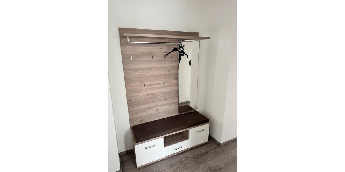 Dachgeschoßwohnung Walldorf - 2 Zimmer, 67 m&sup2;, 930&euro; | Angebot:25945170