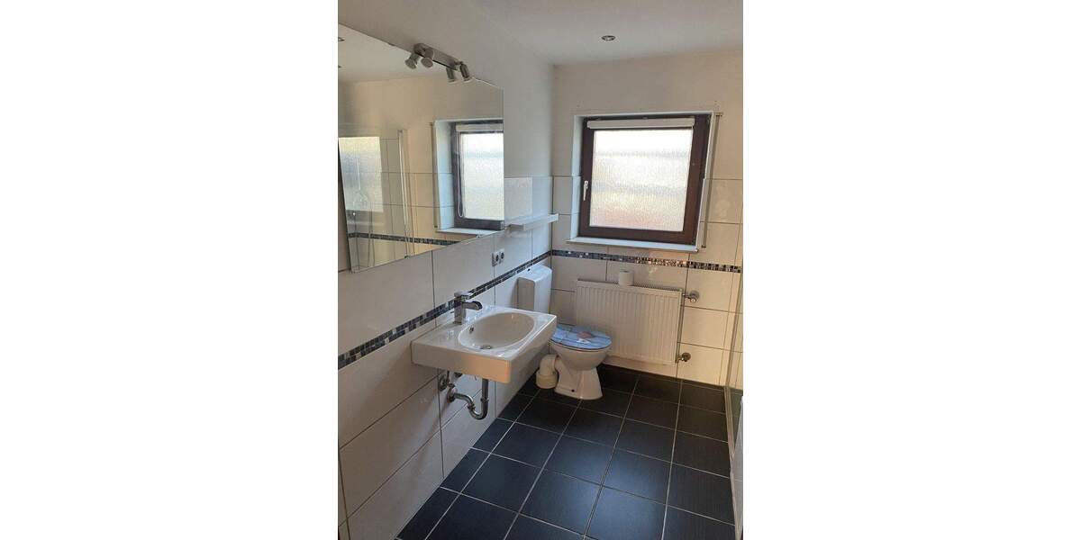 Einfamilienhaus Sinsheim - 7 Zimmer, 220 m&sup2;, 649.000&euro; | Angebot:25657488