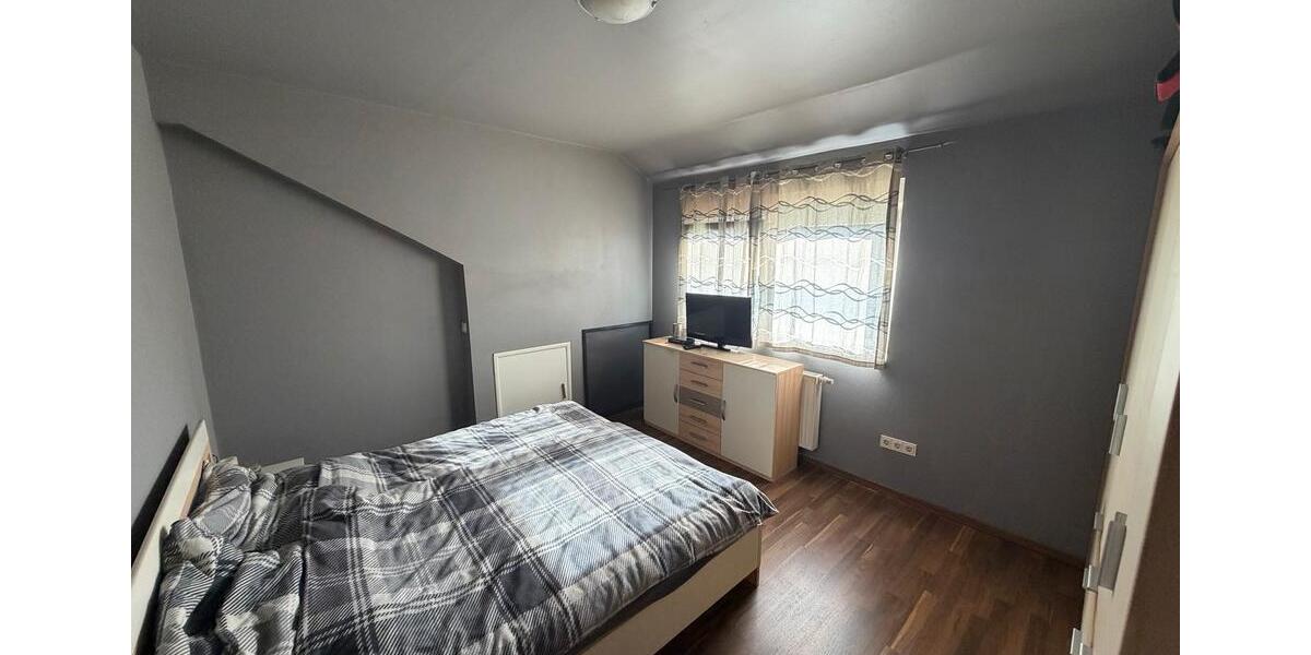 Einfamilienhaus Oberderdingen - 7 Zimmer, 200 m&sup2;, 399.000&euro; | Angebot:25294244