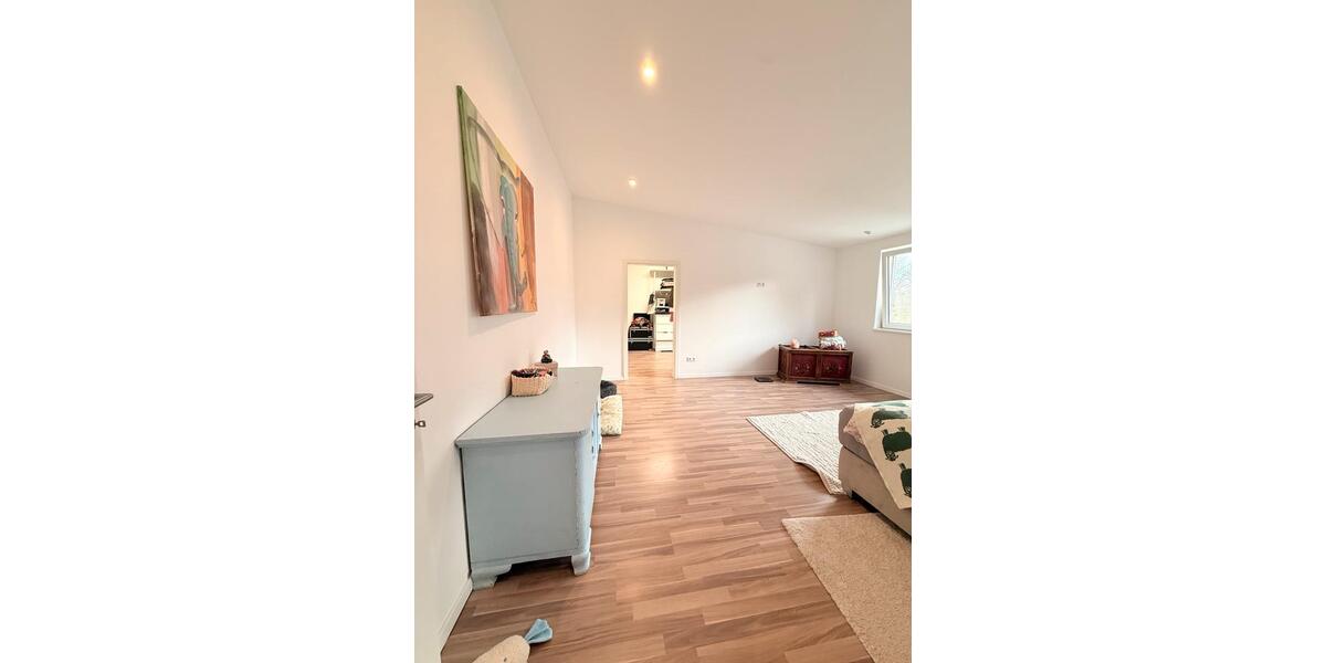 Reihenhaus Ubstadt-Weiher Weiher - 7 Zimmer, 240 m&sup2;, 2.350&euro; | Angebot:25765675