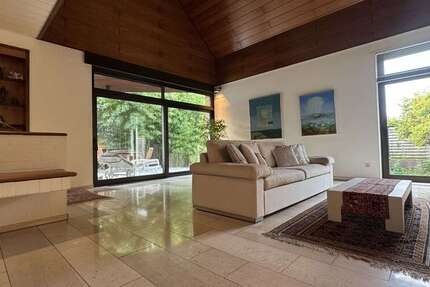 Haus Untergruppenbach - 8 Zimmer, 320 m&sup2;, 750.000&euro; | Angebot:24480466