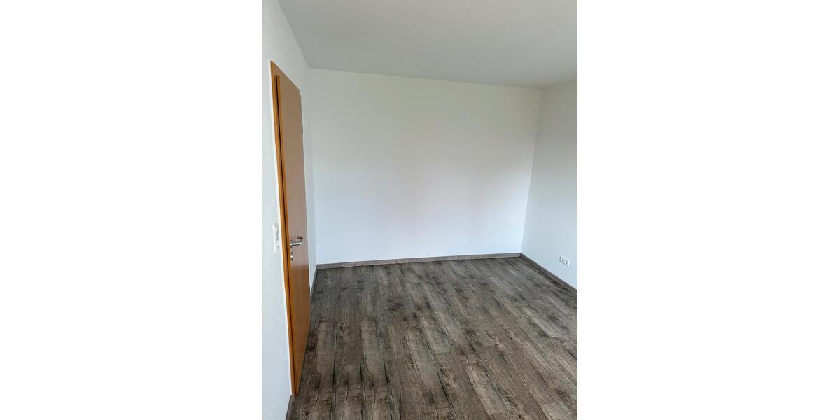 Etagenwohnung Sulzfeld - 2 Zimmer, 50 m&sup2;, 480&euro; | Angebot:25839381