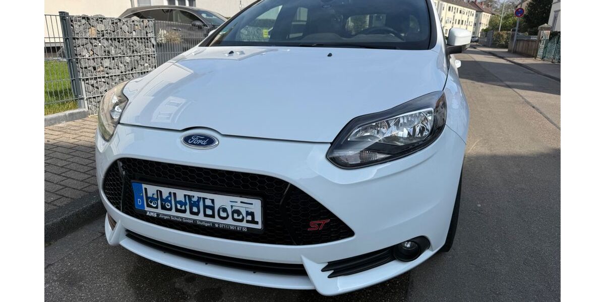 Ford Focus 149.000 km 9.499 &euro; Bruchsal 76646