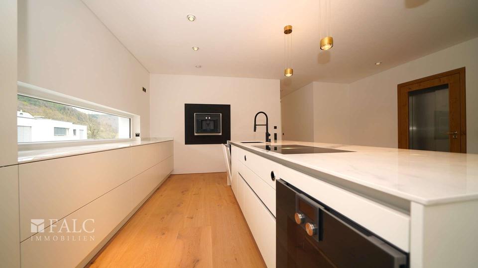 Einfamilienhaus Neckargemünd - 4 Zimmer, 200 m&sup2;, 4.700&euro; | Angebot:24214792