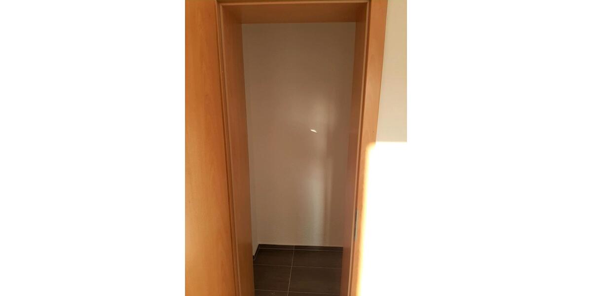 Etagenwohnung Sachsenheim - 4.5 Zimmer, 94 m&sup2;, 1.250&euro; | Angebot:25821678