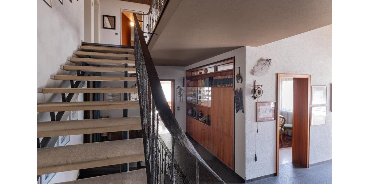 Einfamilienhaus Niefern-Öschelbronn Öschelbronn - 10 Zimmer, 459 m&sup2;, 950.000&euro; | Angebot:25352401