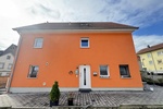 Energieeffizientes EFH mit Einliegerwohnung, Terrasse und großem Hof - Einfamilienhaus Sulzfeld | Angebot:24344056